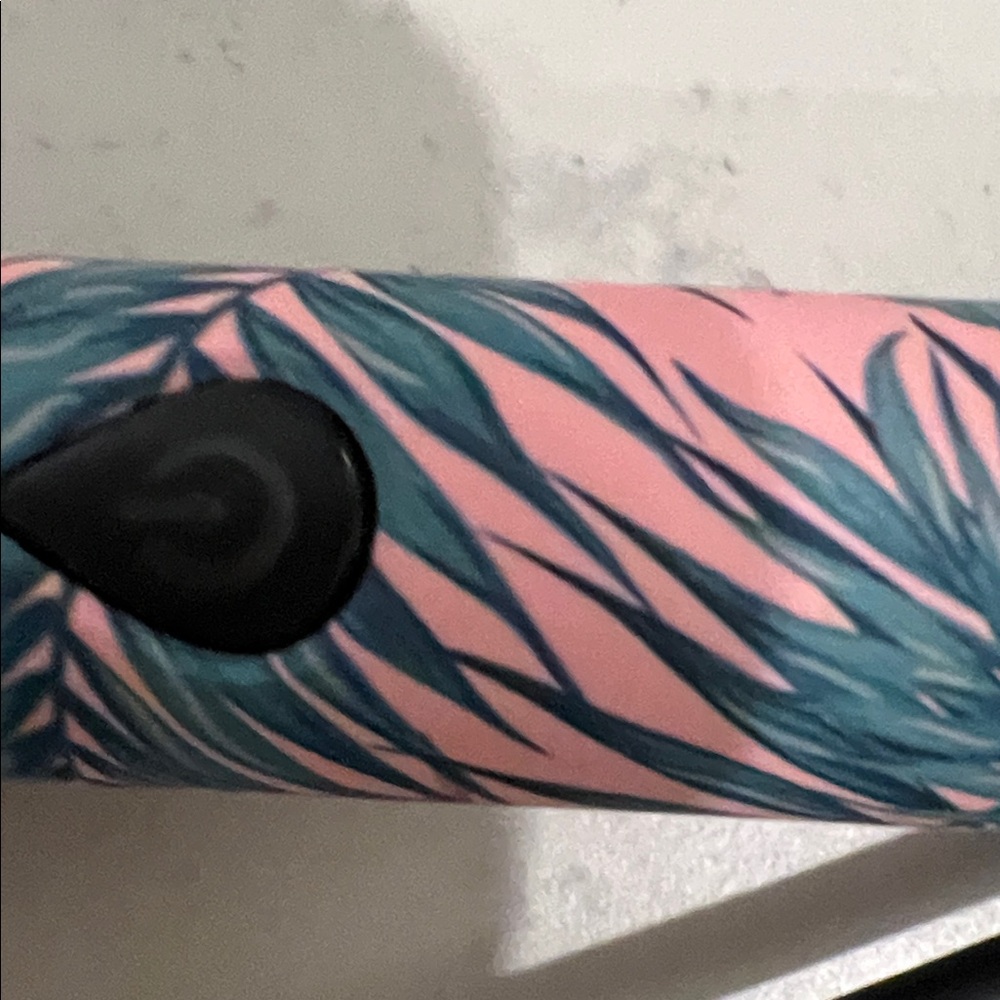 Foxy Bae Pink and Black Hair Curling Wand - Picture 4 of 7